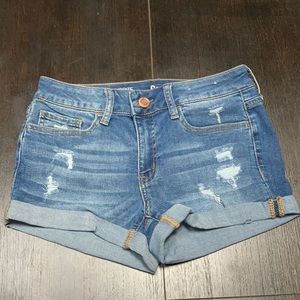 Women’s jean shorts.